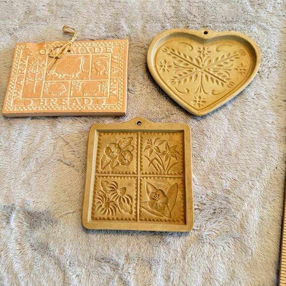 Lot Brown Bag Cookie Art Mold Homemade Bread & Pampered Chef Heart Baking Stone - Picture 1 of 8